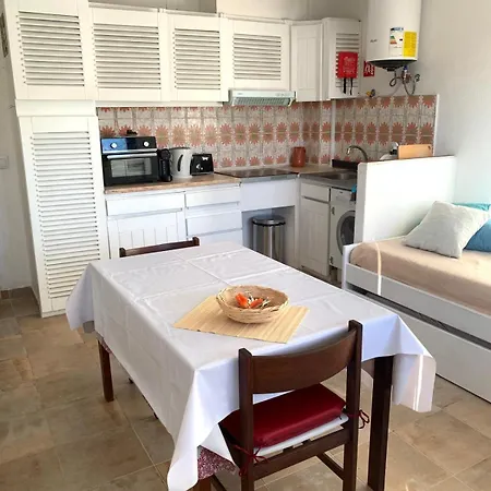 Casa Oura Located 100 Metres From The Apartamento *